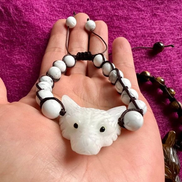 Wolf Talisman Spirit Animal Labradorite Bracelet - Picture 9 of 11